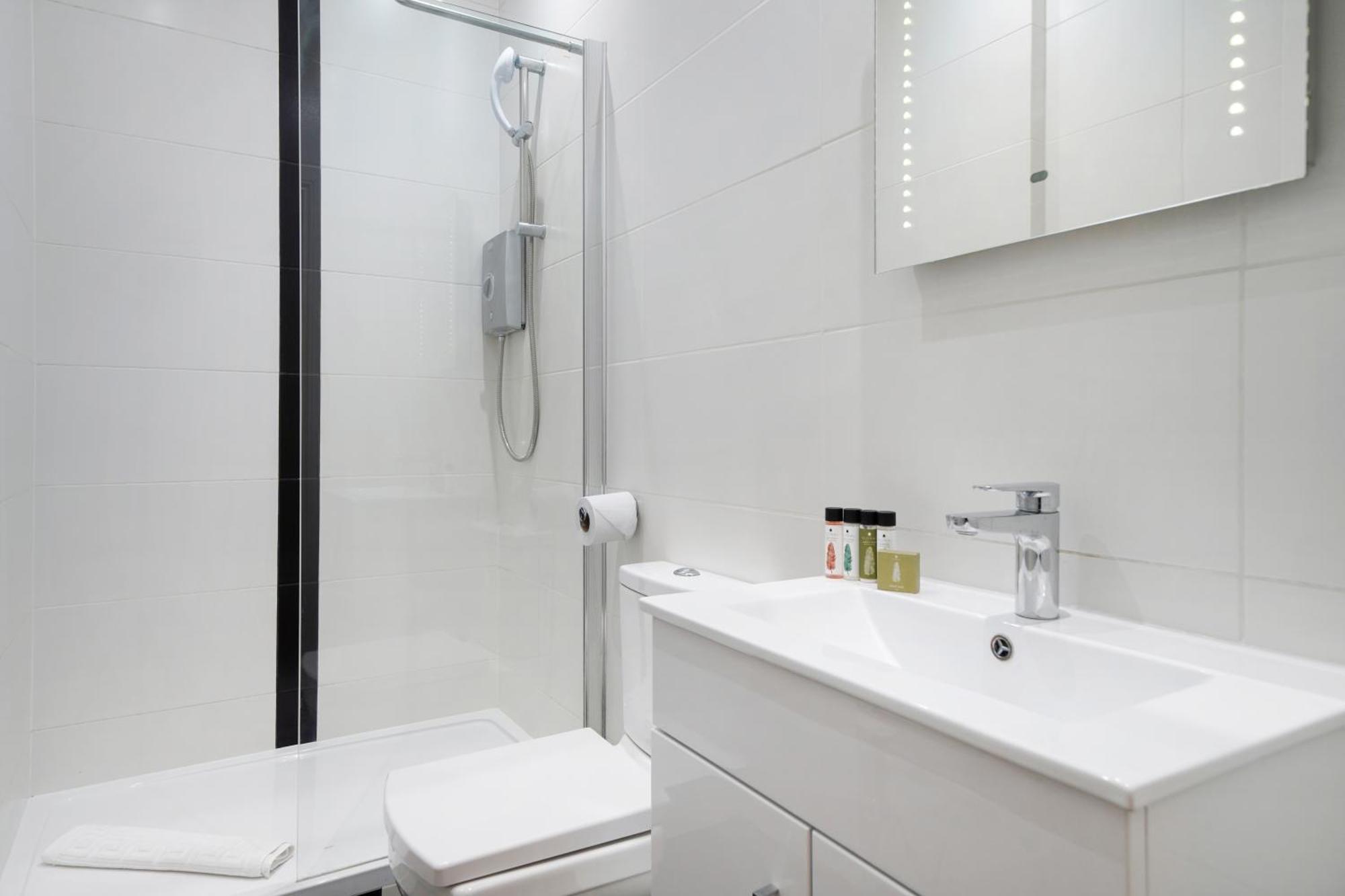 Apt 1, Soho Apartments 1St Floor By Indigo Flats London Exteriör bild
